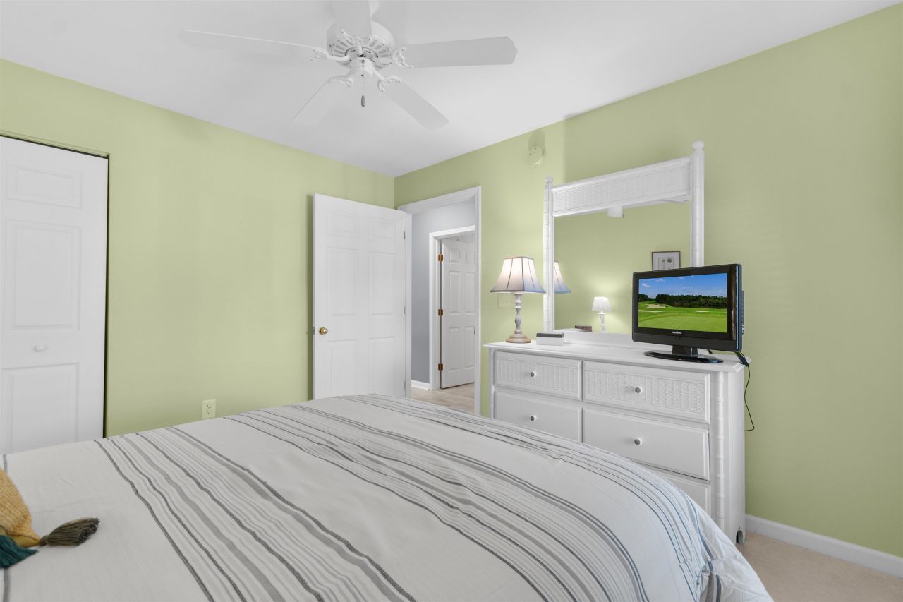 715 Blue Stem Dr. Photo 23