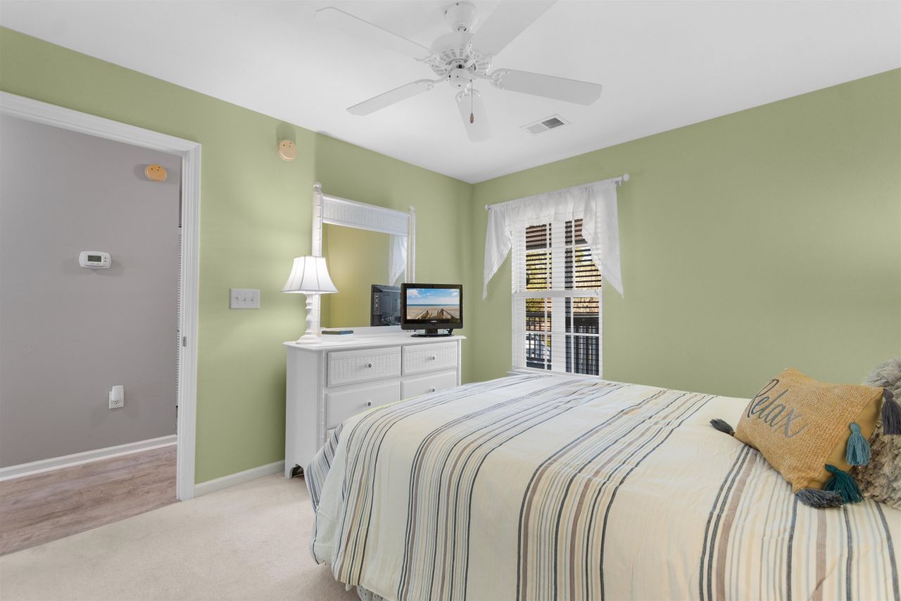 715 Blue Stem Dr. Photo 24