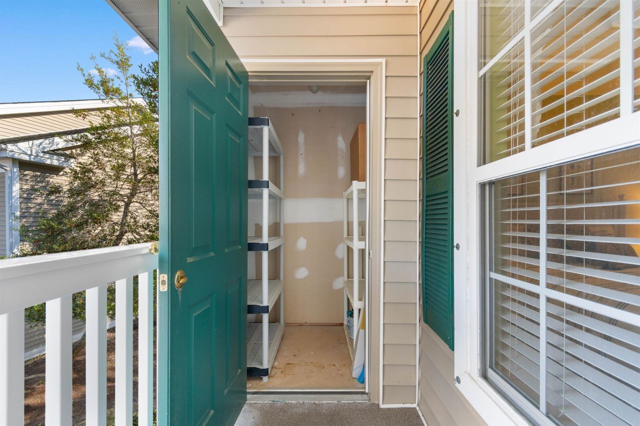 715 Blue Stem Dr. Photo 31