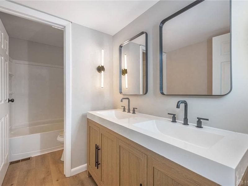 211 Whittington Drive, Centerville, OH 45459 Photo 18