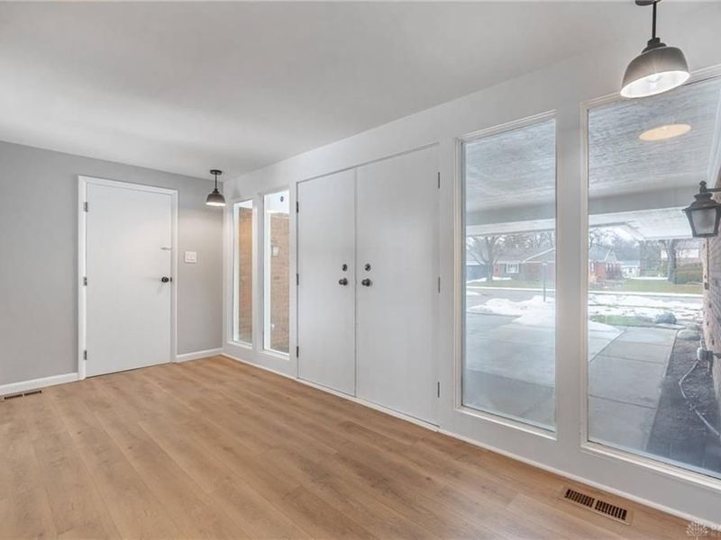 211 Whittington Drive, Centerville, OH 45459 Photo 3