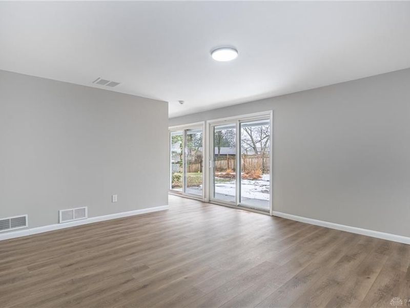 211 Whittington Drive, Centerville, OH 45459 Photo 7