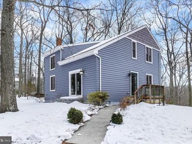 4219 LEANN DRIVE, GLEN ROCK, PA 17327