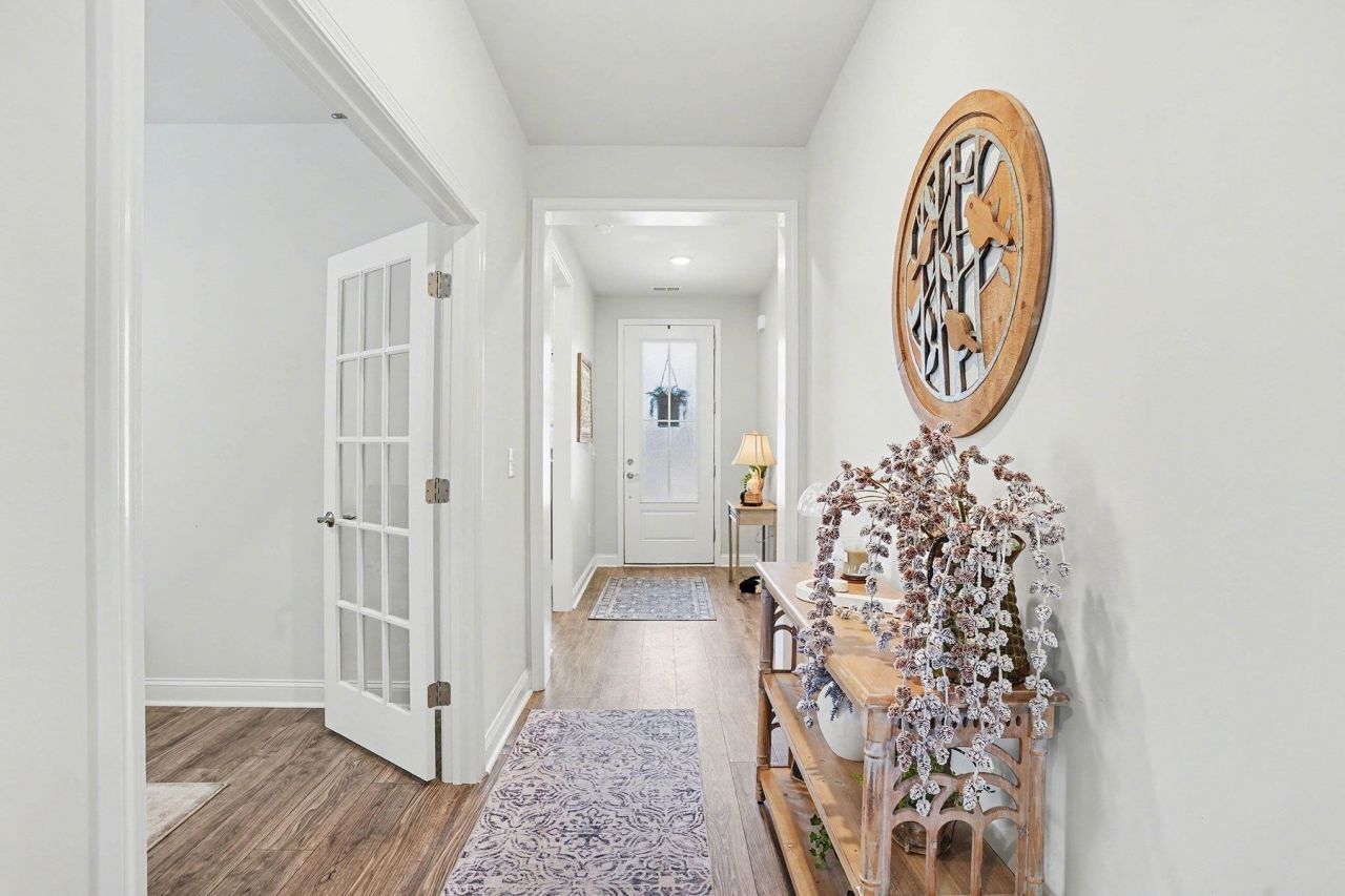 1233 Coneflower Way Photo 3