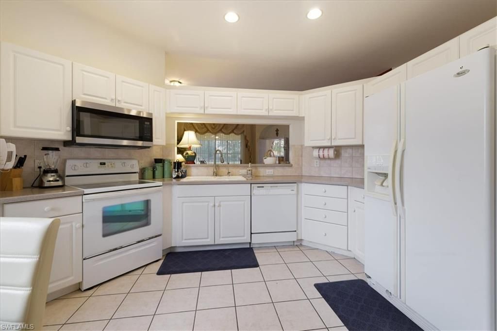 7685 Bay Lake Dr, Fort Myers, FL 33907 Photo