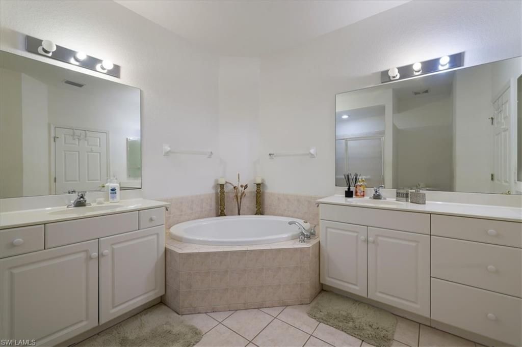 7685 Bay Lake Dr, Fort Myers, FL 33907 Photo