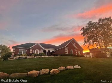 9032 Palmers Way Drive, Tyrone Twp, MI 48430