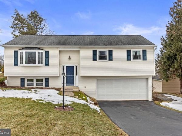 230 FAIRWAY DRIVE, ETTERS, PA 17319