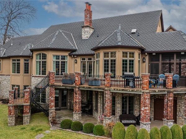 504 Windwood Lake Drive, Cape Girardeau, MO 63701