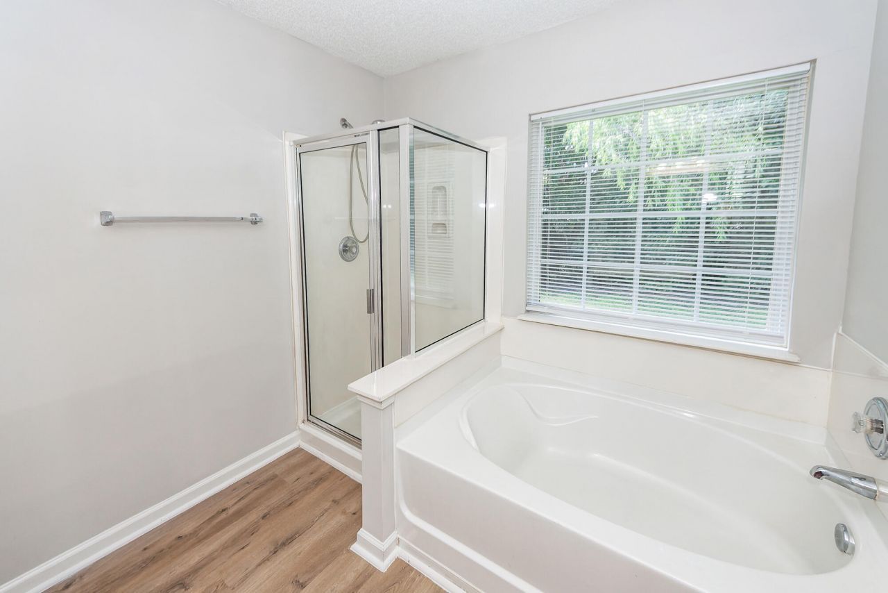 5009 Wigmore Street Photo 24