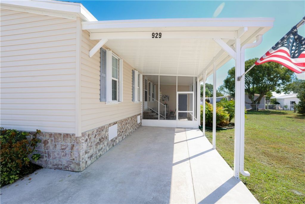 929 Thrush Circle, Barefoot Bay, FL 32976 Photo
