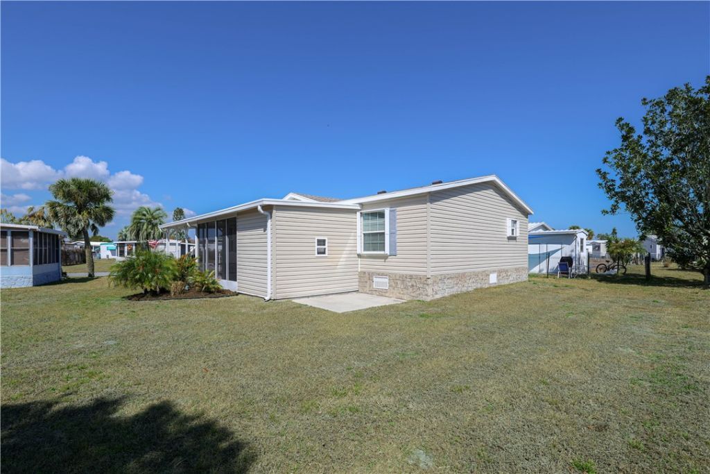 929 Thrush Circle, Barefoot Bay, FL 32976 Photo