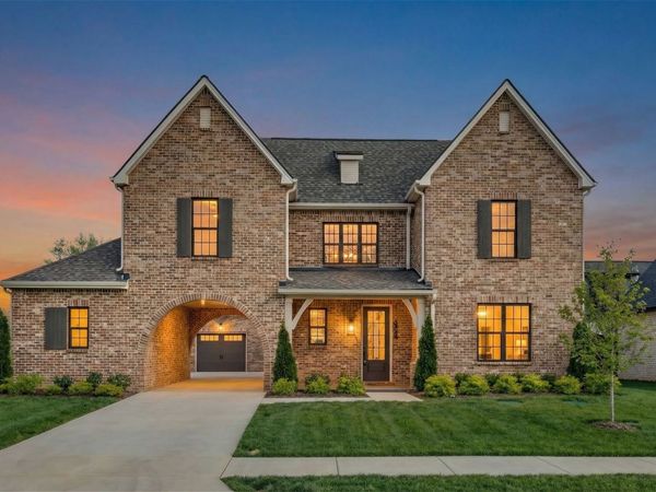 7304 Crowell Dr, College Grove, TN 37046