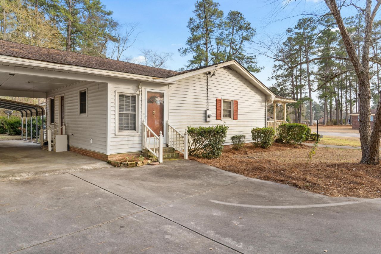 751 North Street Photo 4