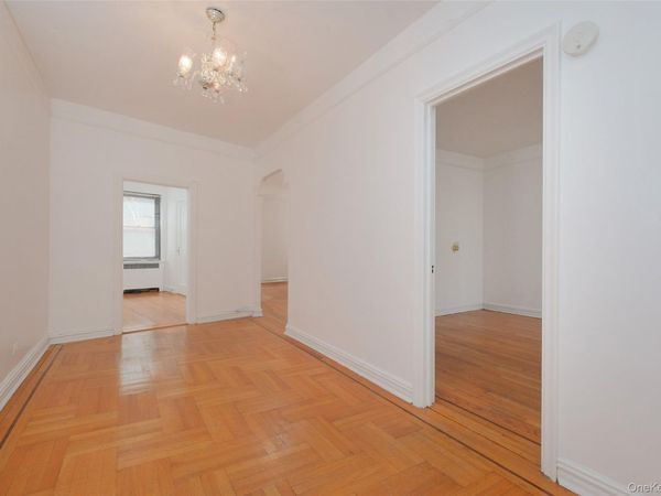 340 E Mosholu Parkway S, Unit 2-C, Bronx, NY 10458