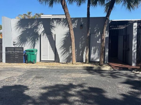 6417 Windmill Gate Rd , Miami Lakes, FL 33014