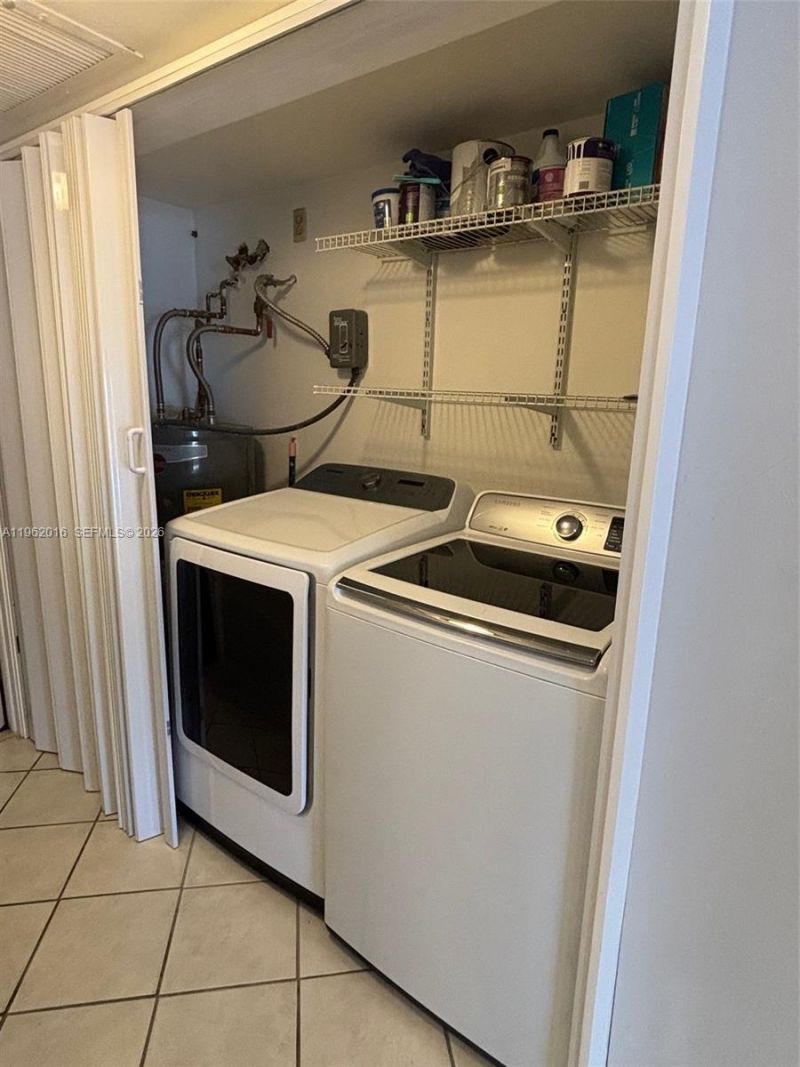 6417 Windmill Gate Rd , Miami Lakes, FL 33014 Photo