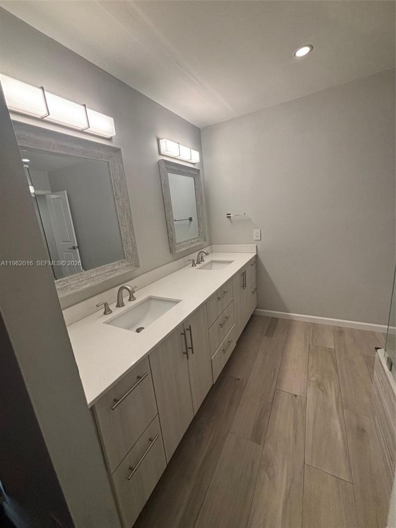 6417 Windmill Gate Rd , Miami Lakes, FL 33014 Photo