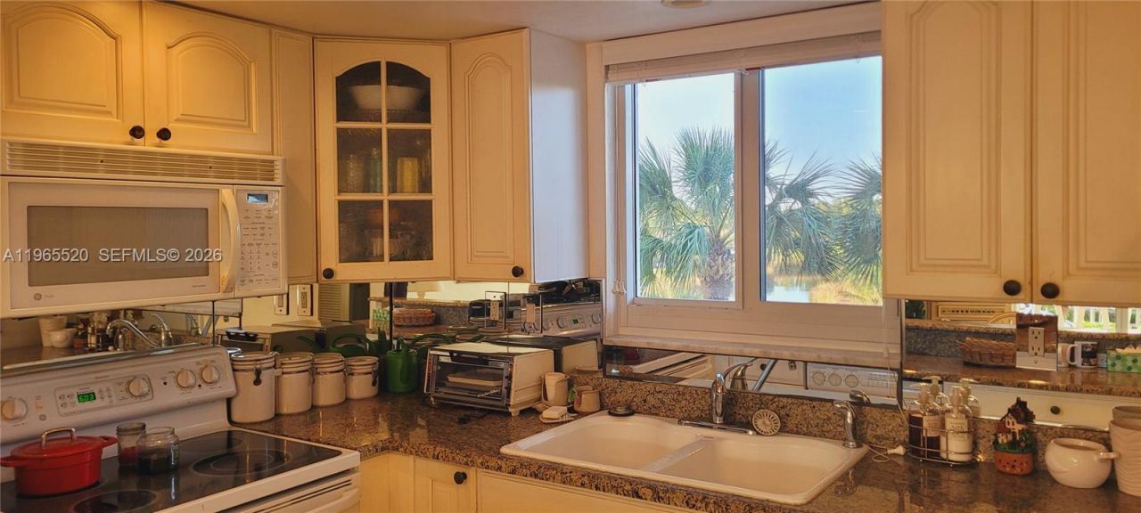 2505 S Ocean Blvd, Unit 312, Palm Beach, FL 33480 Photo