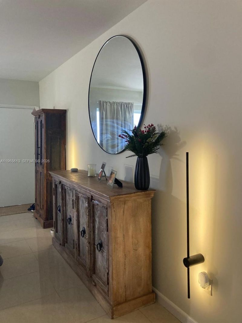 462 Golden Isles Dr , Unit 206, Hallandale Beach, FL 33009 Photo