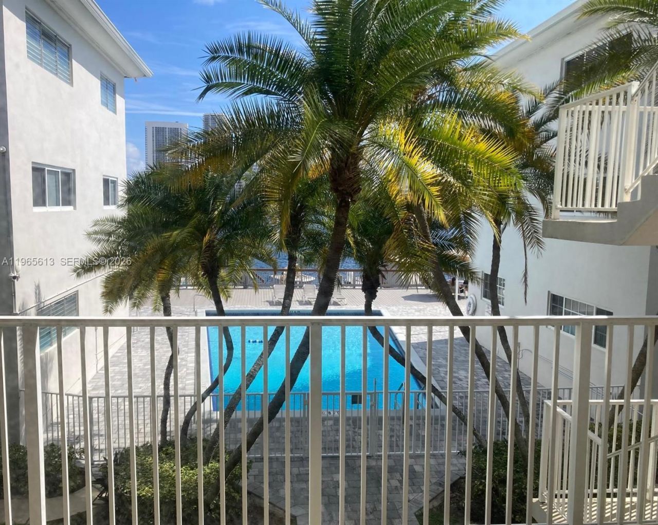 462 Golden Isles Dr , Unit 206, Hallandale Beach, FL 33009 Photo