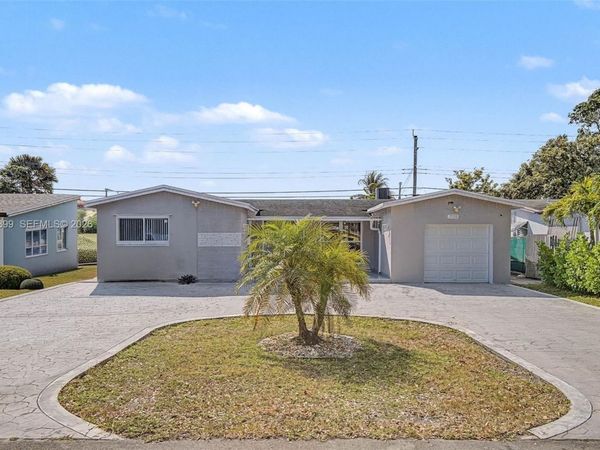 7520 Embassy Blvd, Miramar, FL 33023