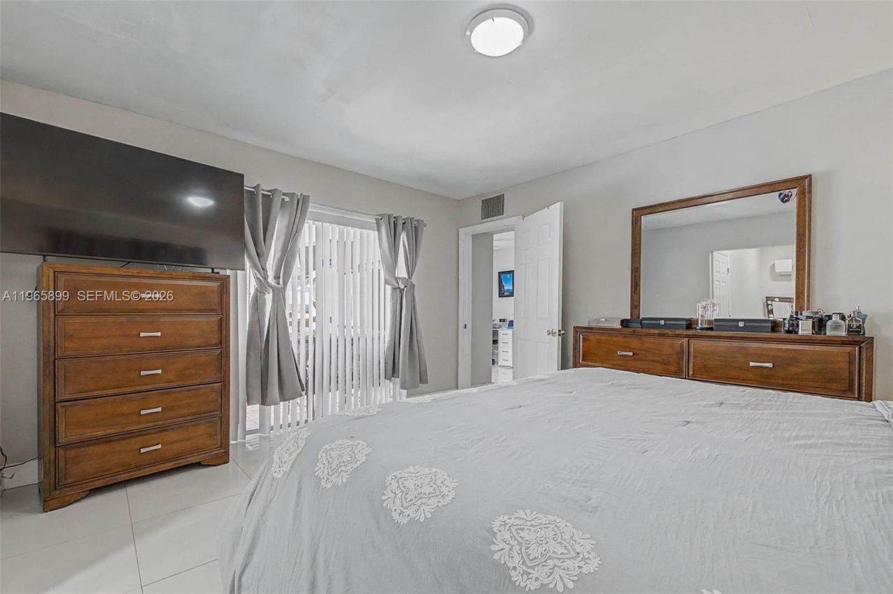 7520 Embassy Blvd, Miramar, FL 33023 Photo