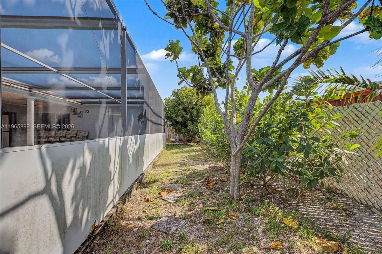 7520 Embassy Blvd, Miramar, FL 33023 Photo