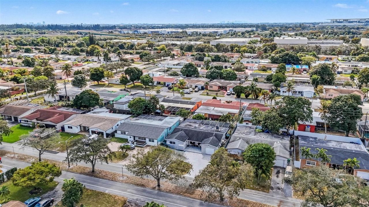 7520 Embassy Blvd, Miramar, FL 33023 Photo