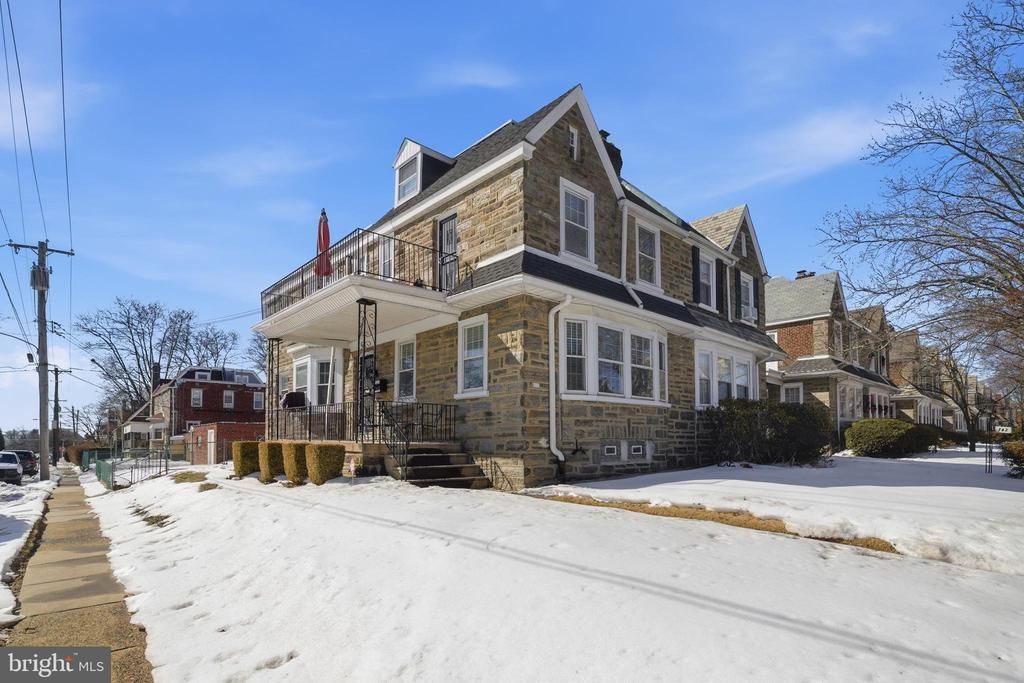 744 Longshore Avenue, Philadelphia, PA 19111 Main Photo