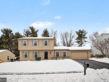 6304 STEPHENS CROSSING, MECHANICSBURG, PA 17050