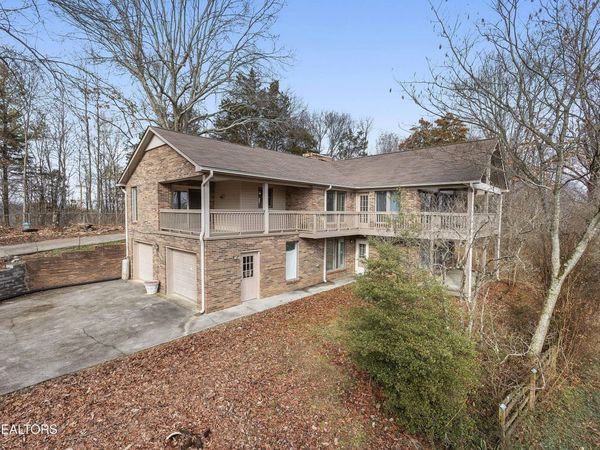 12425 Yarnell Rd, Knoxville, TN 37932