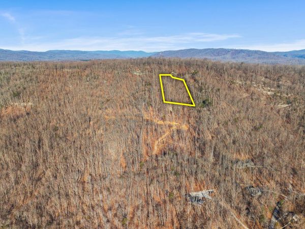 177 Eagle View Lane, Jacksboro, TN 37757