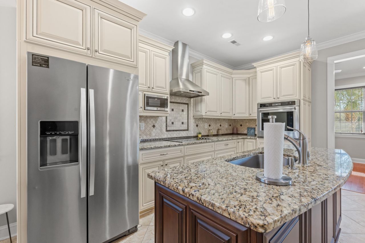 94 Oak Dr. S Photo 10