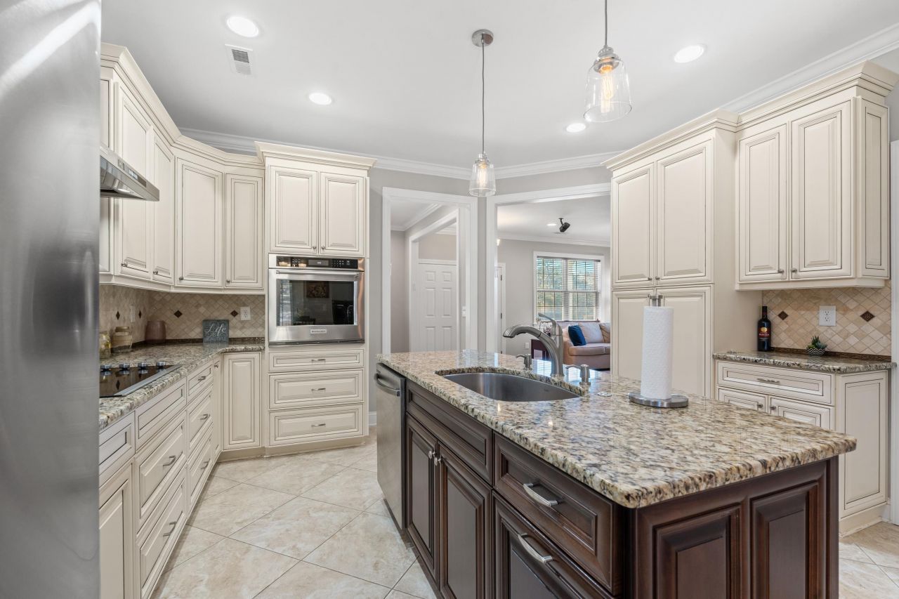 94 Oak Dr. S Photo 11