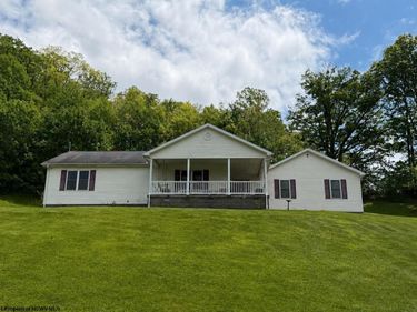 149 Glady Creek Drive, Fairmont, WV 26554