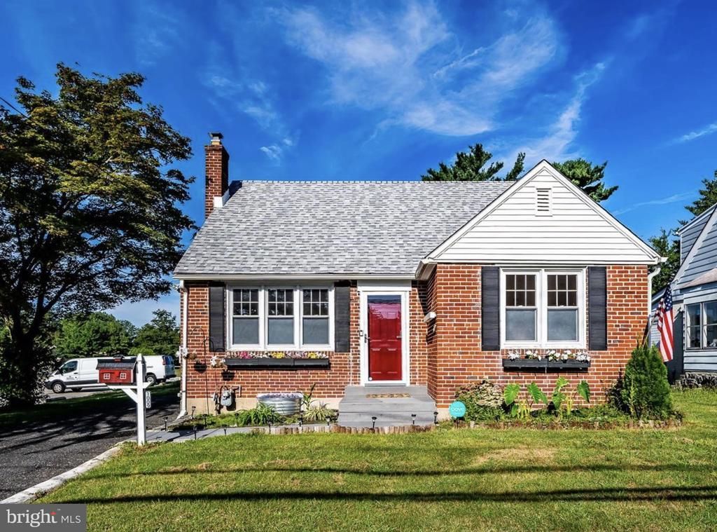 1009 Morton Avenue, Folsom, PA 19033 Main Photo