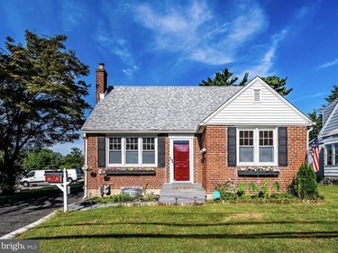 1009 MORTON AVENUE, FOLSOM, PA 19033