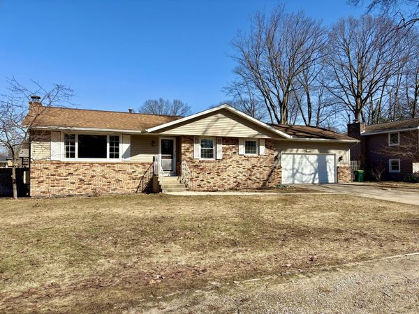 1324 Crandall Avenue, Norton Shores, MI 49441