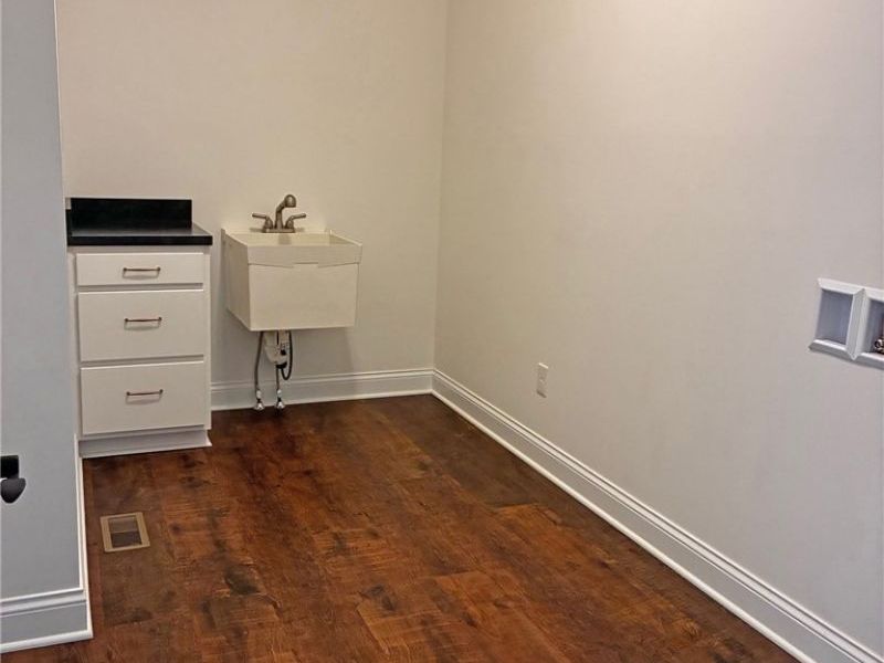 8860 Sharp Road, Olmsted Township, OH 44138 Photo 13