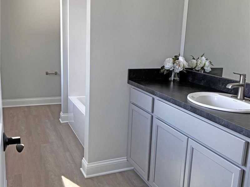 8860 Sharp Road, Olmsted Township, OH 44138 Photo 22