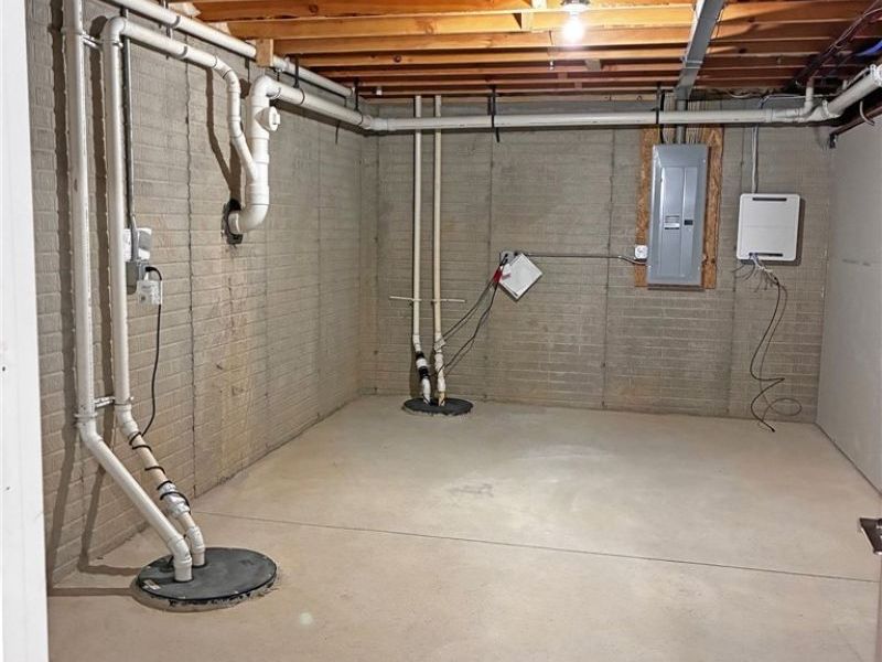 8860 Sharp Road, Olmsted Township, OH 44138 Photo 27