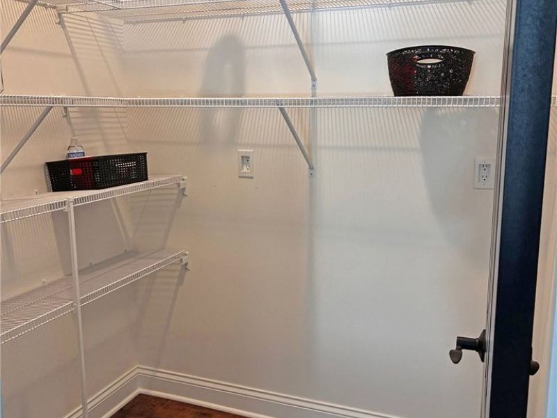 8860 Sharp Road, Olmsted Township, OH 44138 Photo 9