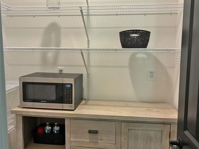 8860 Sharp Road, Olmsted Township, OH 44138 Photo 9