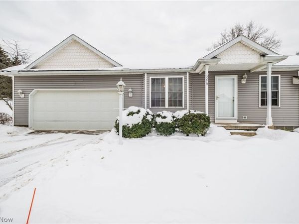 3278 Sumser Street NW, North Canton, OH 44720