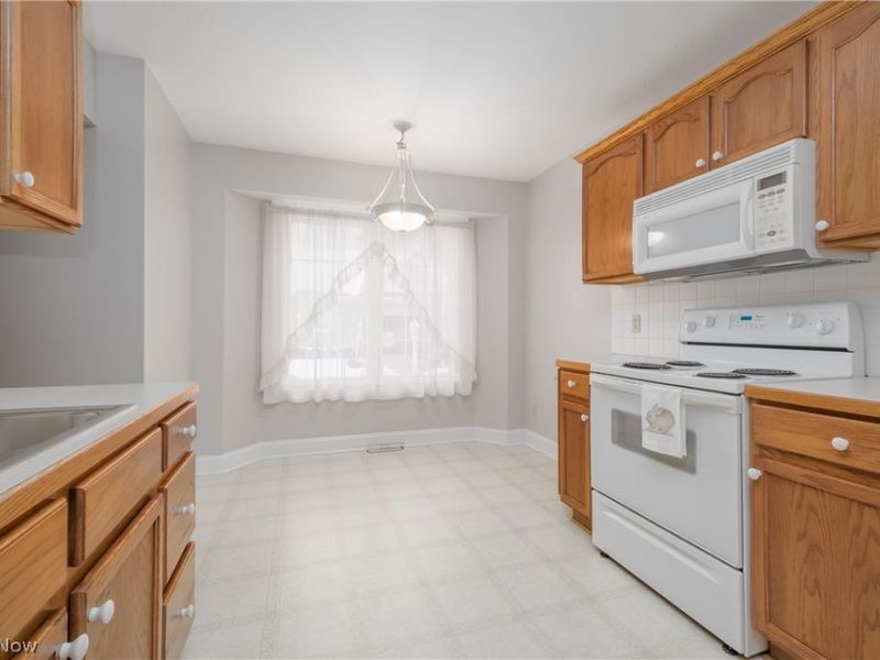 3278 Sumser Street NW, North Canton, OH 44720 Photo 13