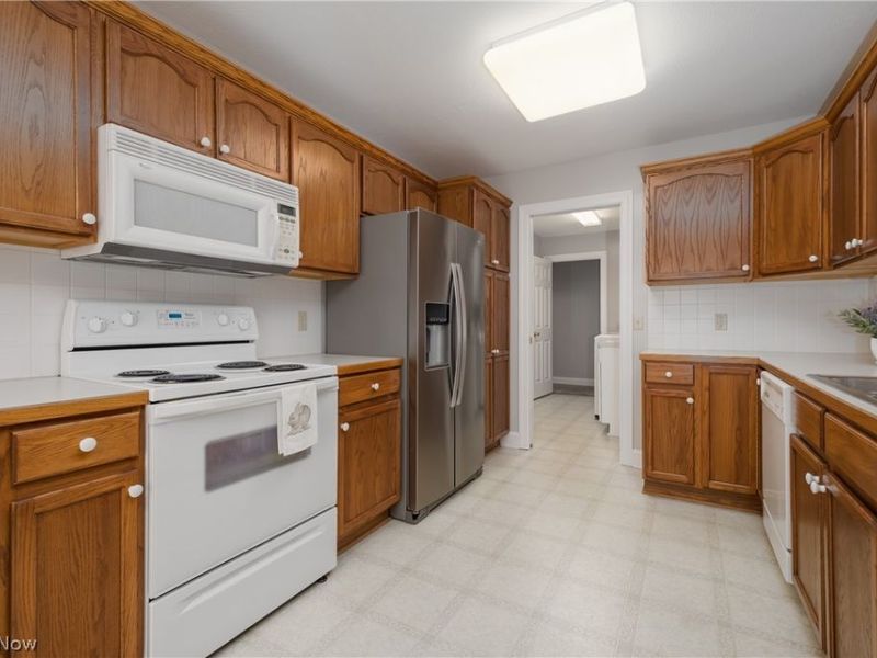 3278 Sumser Street NW, North Canton, OH 44720 Photo 17