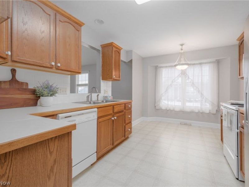 3278 Sumser Street NW, North Canton, OH 44720 Photo 19