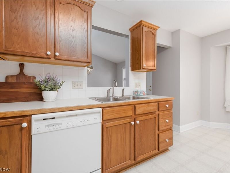 3278 Sumser Street NW, North Canton, OH 44720 Photo 21