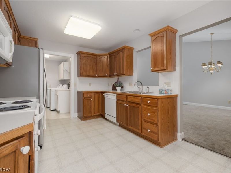 3278 Sumser Street NW, North Canton, OH 44720 Photo 25